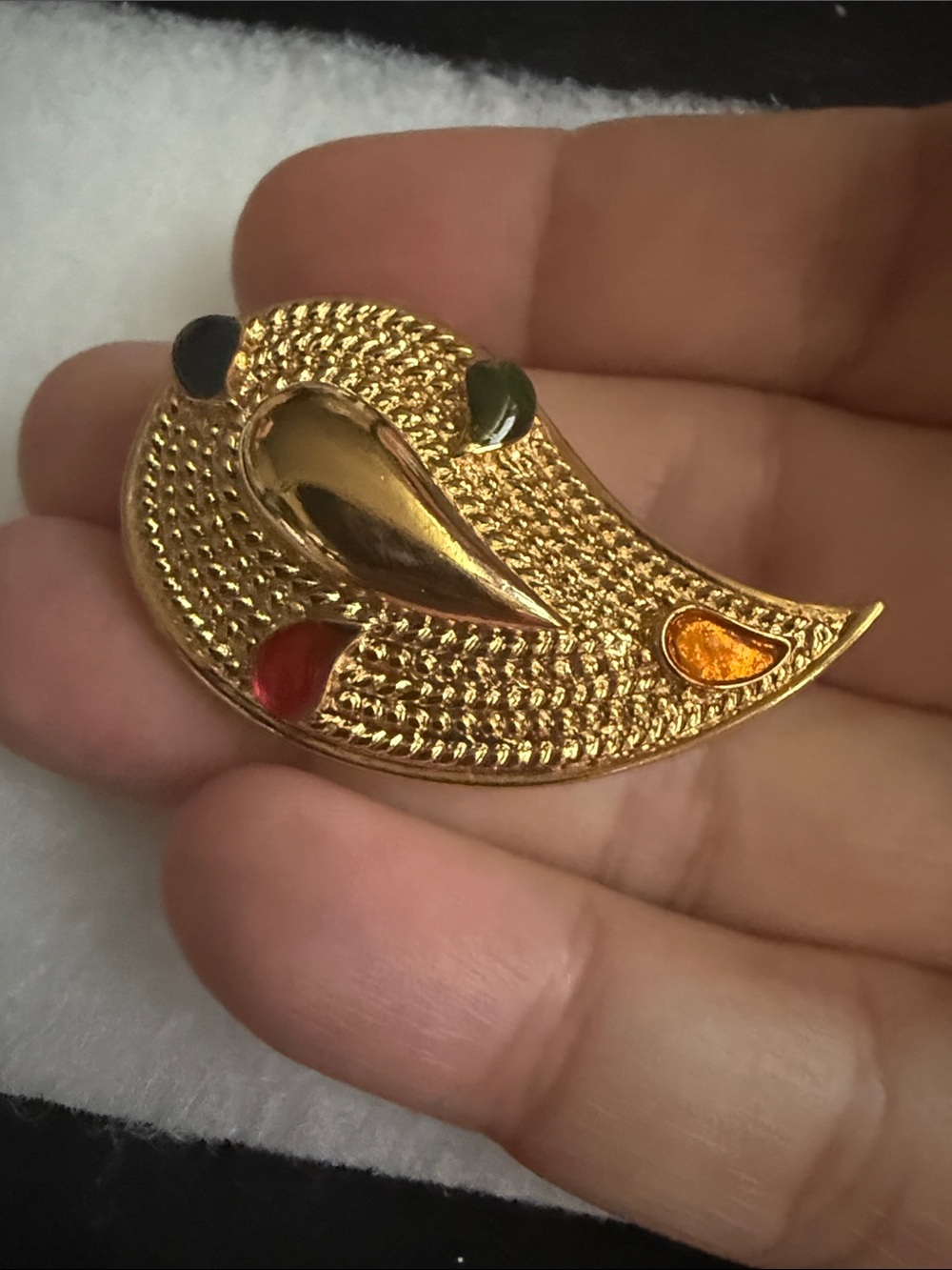 Vintage Gold Tone Brooch Textured Modernist Red Green Paisley Teardrop Pin